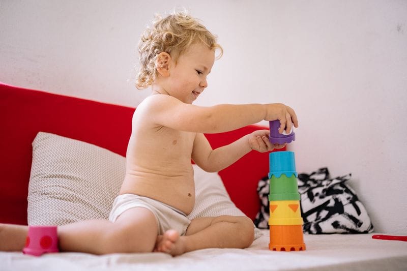 Itens de segurança em casa pra bebês que começam a engatinhar
