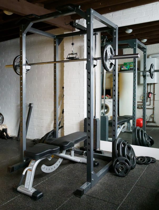 Halteres ajustáveis x fixos: qual escolher pra treinar em casa