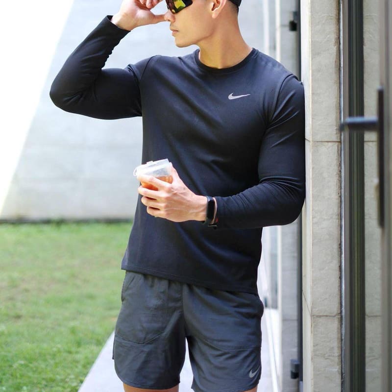 Camiseta Nike Drifit Legend Masculina Preto Branco
