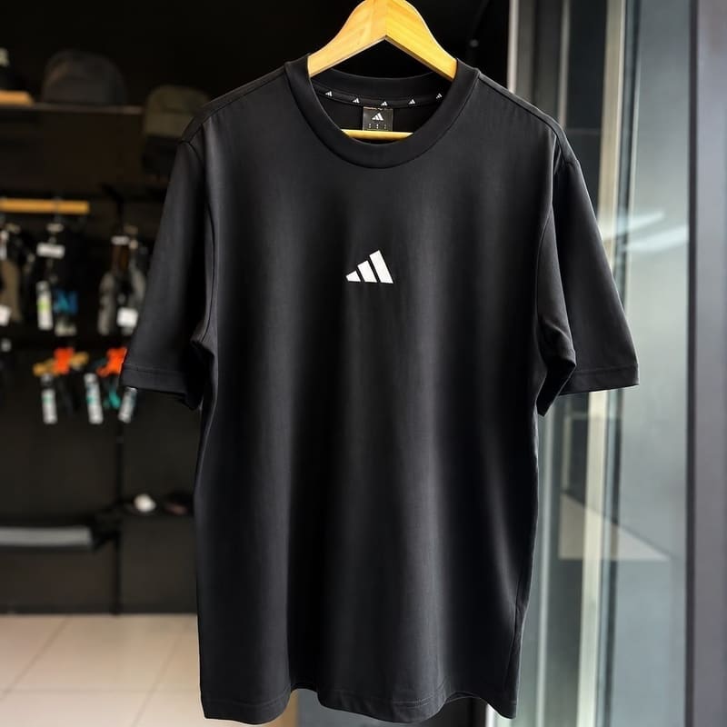 Camiseta Adidas Small Logo Masculina Preto Branco